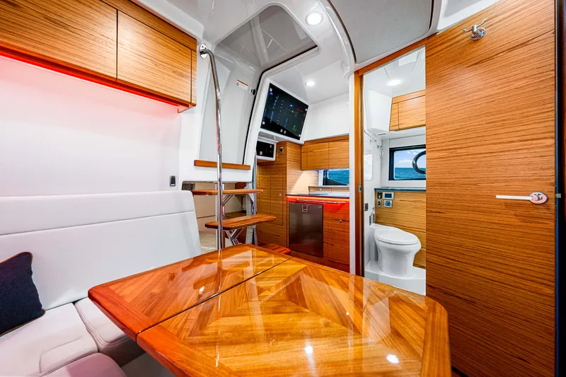 Slide: The Image of Boston Whaler 405 Conquest 2022 - 23