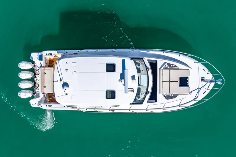 Slide: The Image of Boston Whaler 405 Conquest 2022 - 53