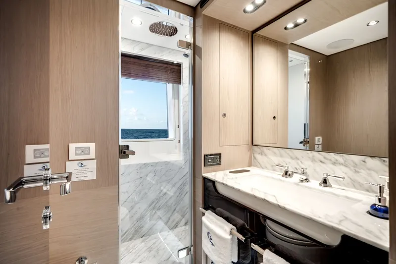 Slide: The Image of Azimut GRANDE 27M 2020 - 24