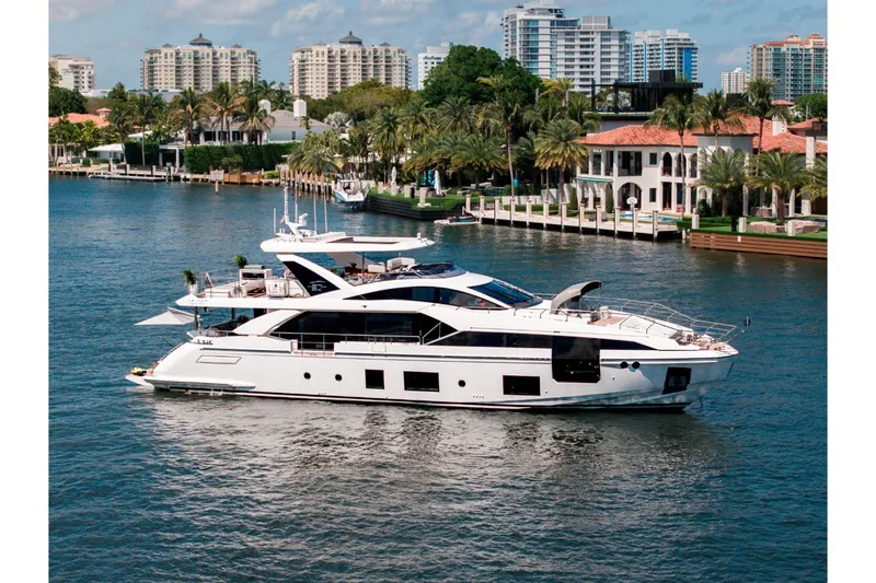 Slide: The Image of Azimut GRANDE 27M 2020 - 75