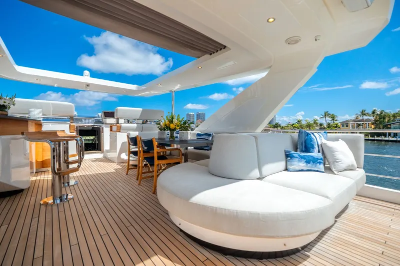 Slide: The Image of Azimut GRANDE 27M 2020 - 64