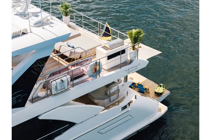 Slide: The Image of Azimut GRANDE 27M 2020 - 73