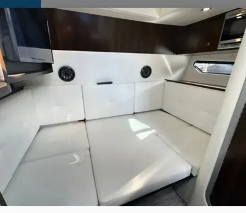 Slide: The Image of Cruisers 338 SS OB SOUTHBEACH 2021 - 18
