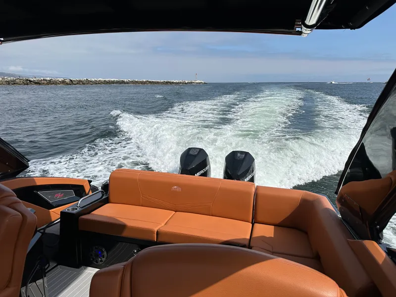 Slide: The Image of Cruisers 338 SS OB SOUTHBEACH 2021 - 25