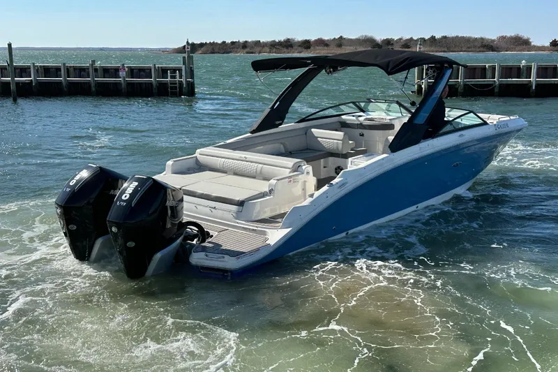 Slide: The Image of Sea Ray SDX 290 Outboard 2023 - 11