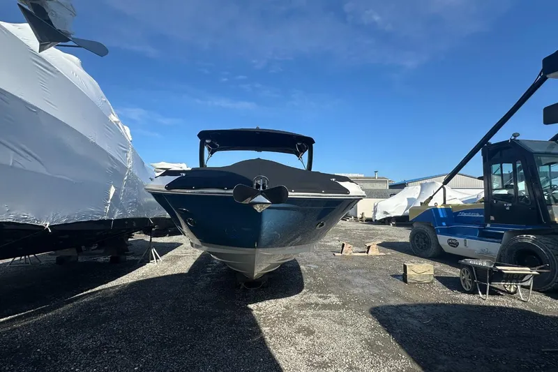 Slide: The Image of Sea Ray SDX 290 Outboard 2023 - 16