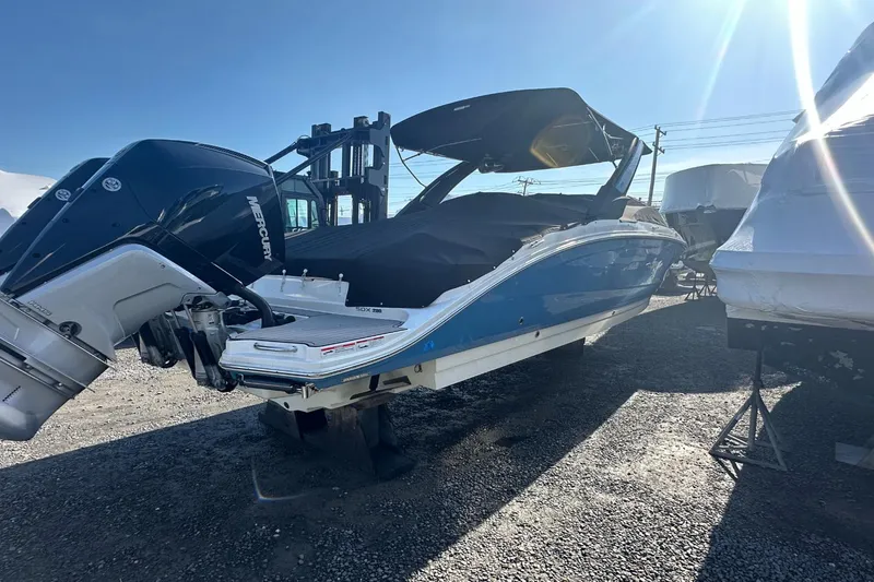 Slide: The Image of Sea Ray SDX 290 Outboard 2023 - 21