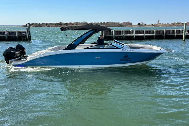 Slide: The Image of Sea Ray SDX 290 Outboard 2023 - 6