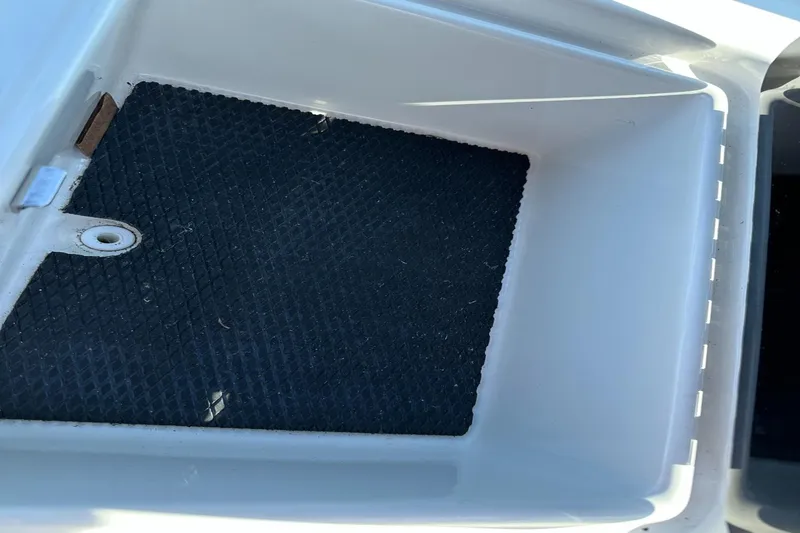 Slide: The Image of Sea Ray SDX 290 Outboard 2023 - 60