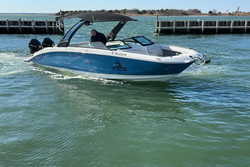Slide: The Image of Sea Ray SDX 290 Outboard 2023 - 67