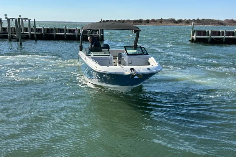 Slide: The Image of Sea Ray SDX 290 Outboard 2023 - 69