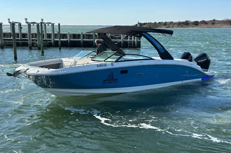 Slide: The Image of Sea Ray SDX 290 Outboard 2023 - 71