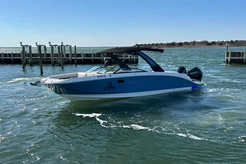 Slide: The Image of Sea Ray SDX 290 Outboard 2023 - 72