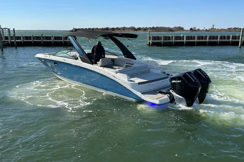 Slide: The Image of Sea Ray SDX 290 Outboard 2023 - 77