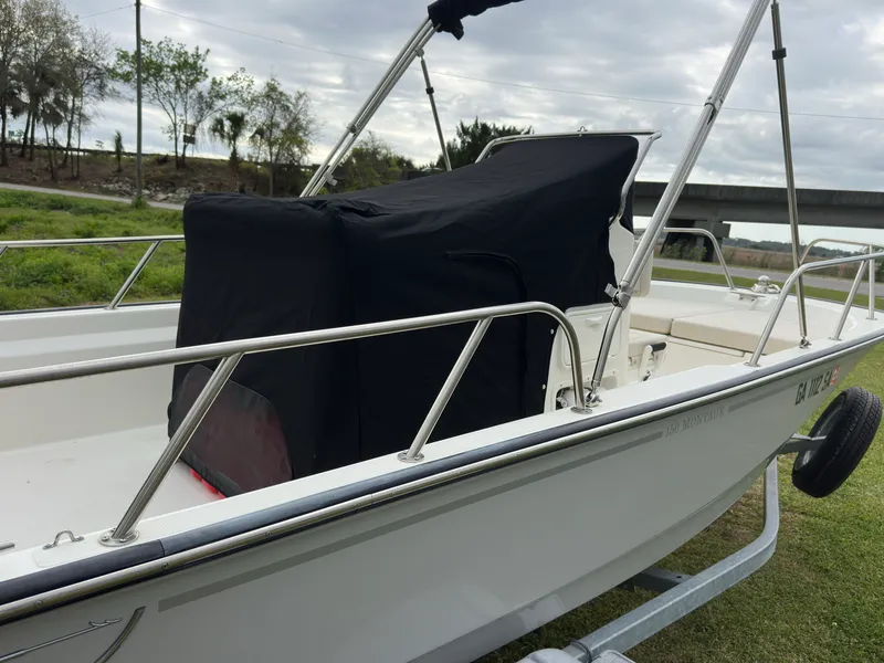 Slide: The Image of Boston Whaler 15 MONTAUK 2024 - 6