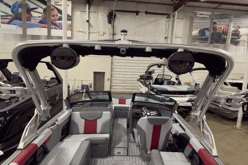 Slide: The Image of Mastercraft XT22 2025 - 18