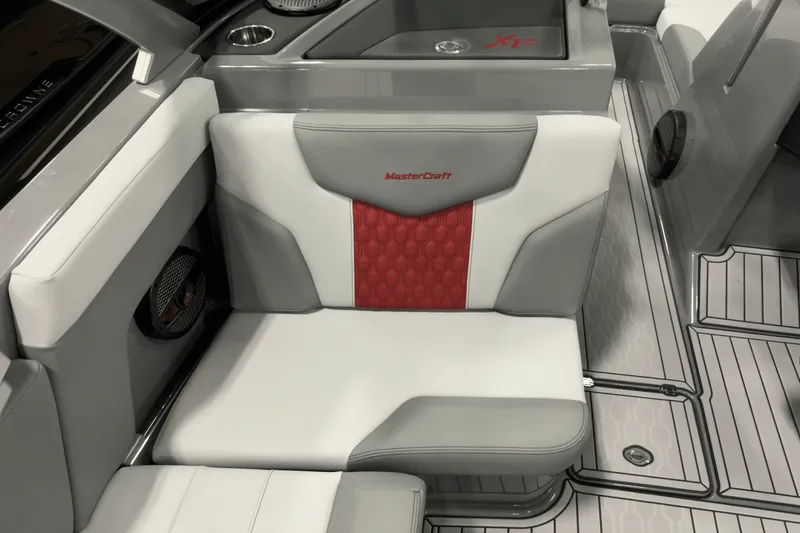 Slide: The Image of Mastercraft XT22 2025 - 23