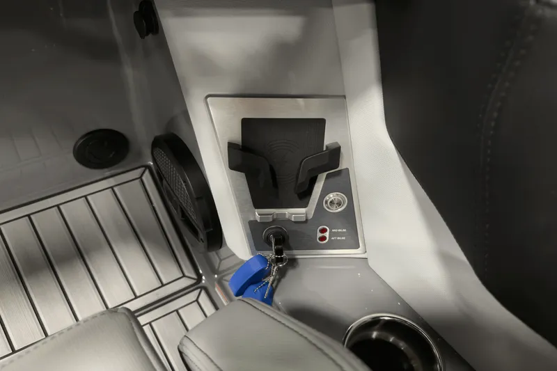 Slide: The Image of Mastercraft XT22 2025 - 30