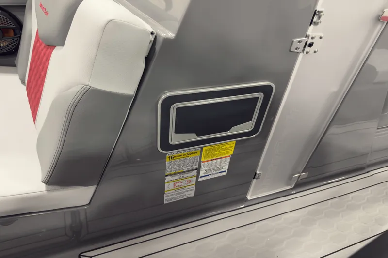 Slide: The Image of Mastercraft XT22 2025 - 33