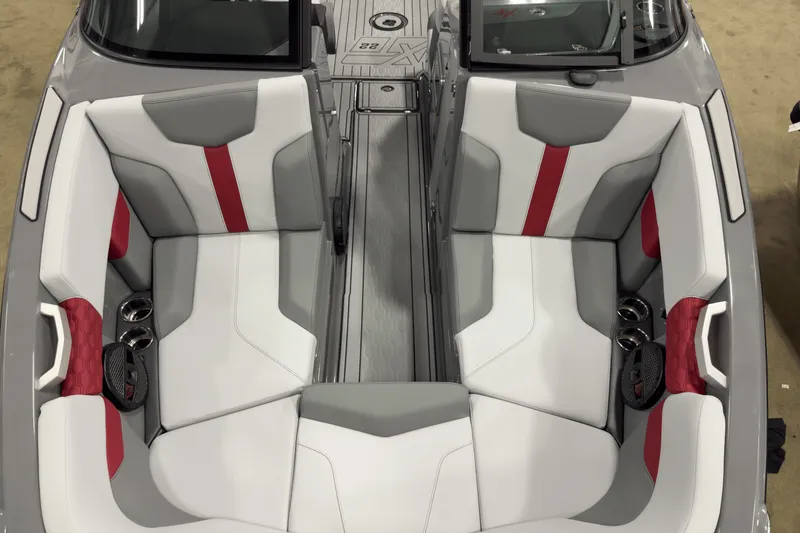 Slide: The Image of Mastercraft XT22 2025 - 39