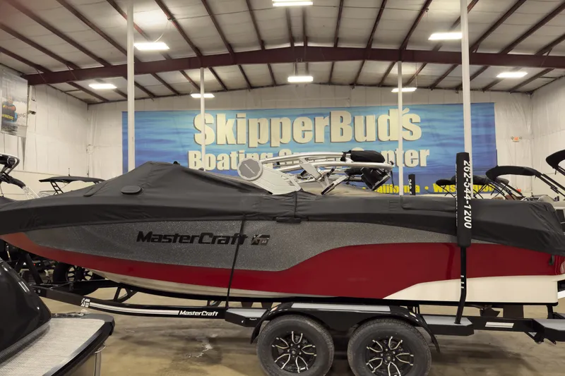 Slide: The Image of Mastercraft XT22 2025 - 50