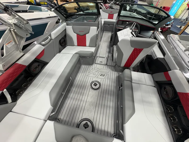 Slide: The Image of Mastercraft XT22 2025 - 59