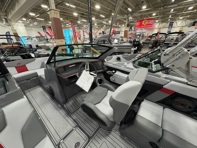 Slide: The Image of Mastercraft XT22 2025 - 61