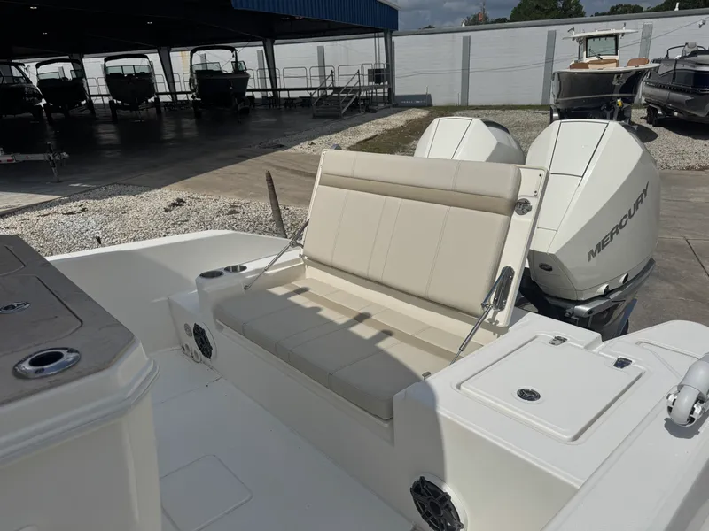 Slide: The Image of Boston Whaler 280 Dauntless 2023 - 5