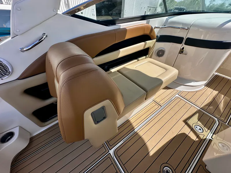 Slide: The Image of Sea Ray 300 SLX 2016 - 20