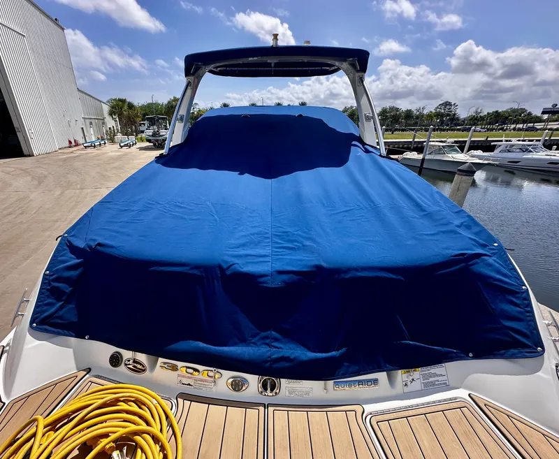Slide: The Image of Sea Ray 300 SLX 2016 - 7