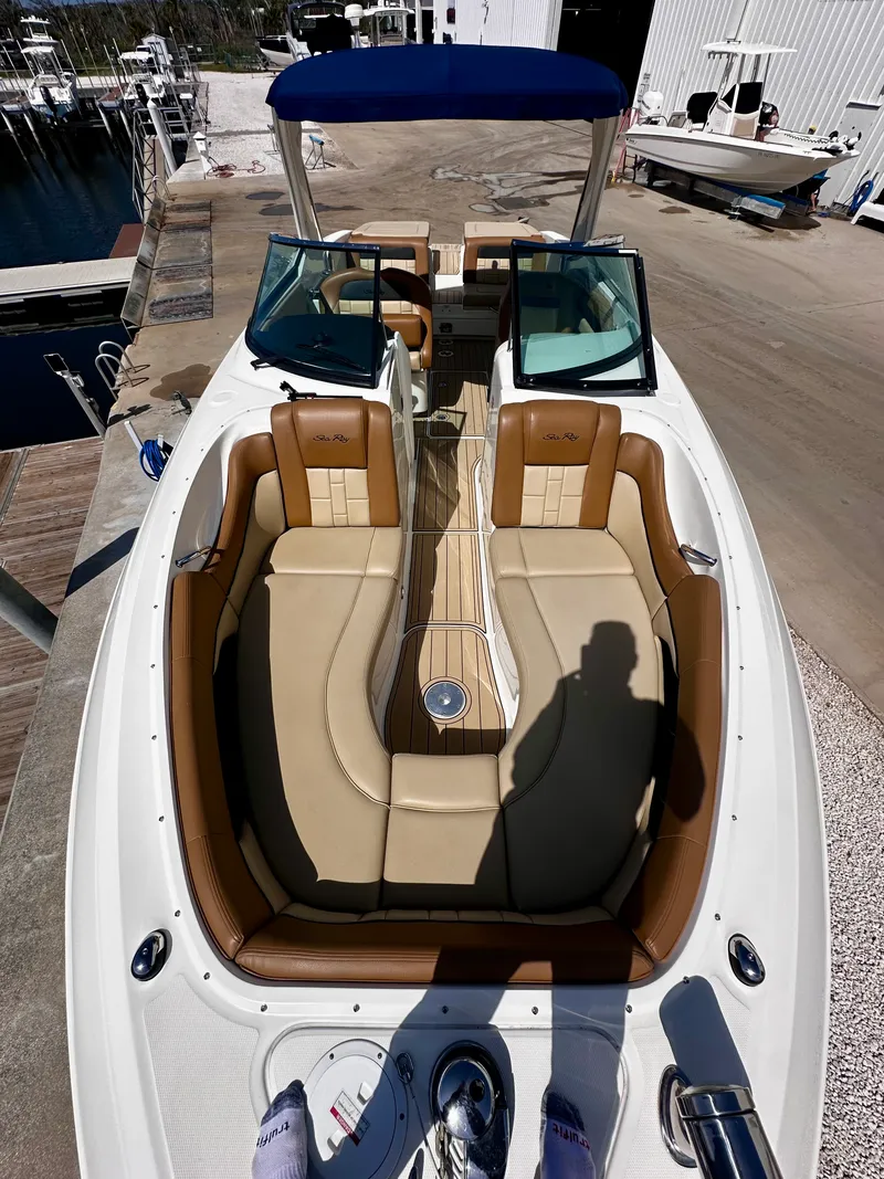 Slide: The Image of Sea Ray 300 SLX 2016 - 26