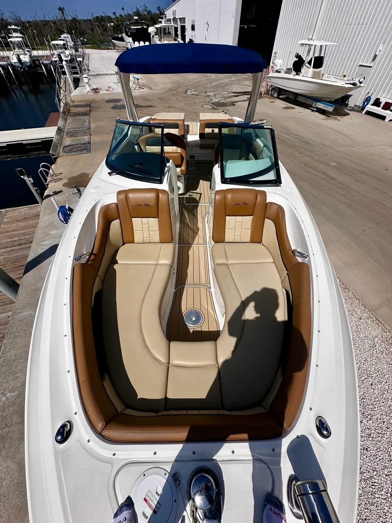 Slide: The Image of Sea Ray 300 SLX 2016 - 28