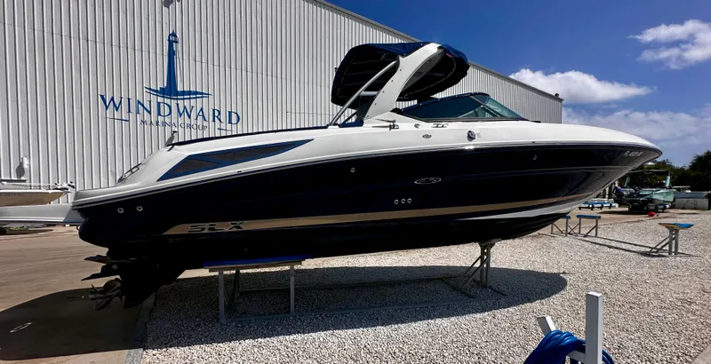 Slide: The Image of Sea Ray 300 SLX 2016 - 5