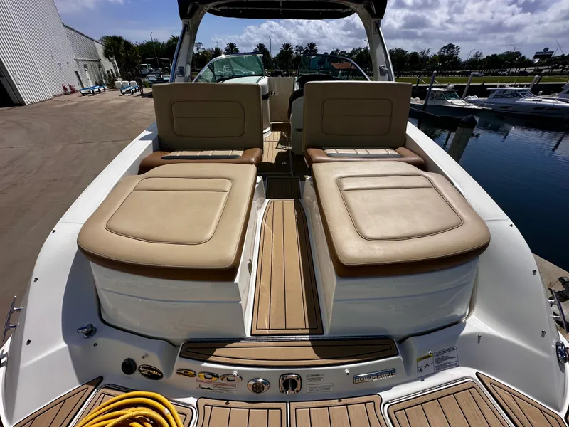 Slide: The Image of Sea Ray 300 SLX 2016 - 14