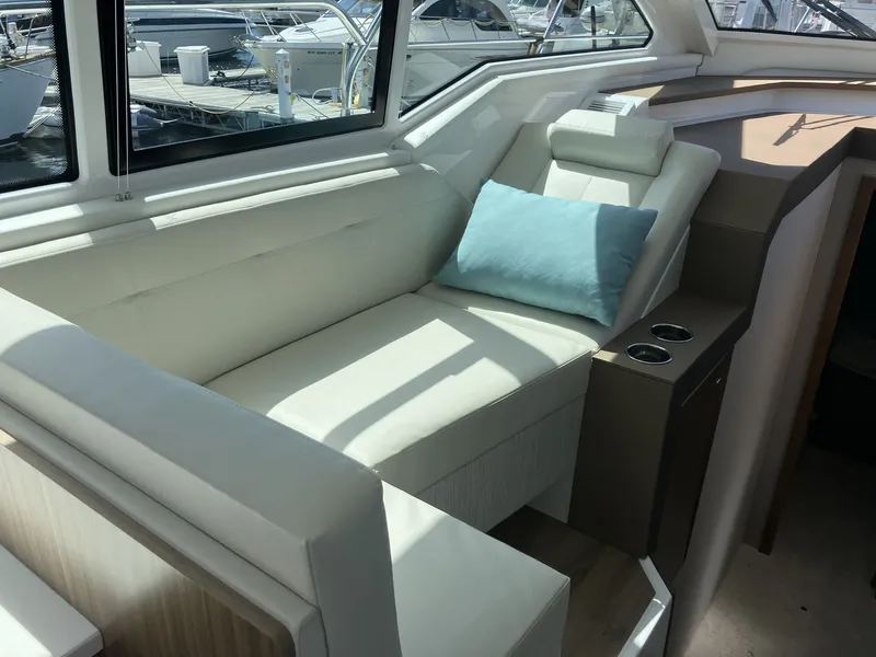 Slide: The Image of Cruisers 42 Cantius 2026 - 13