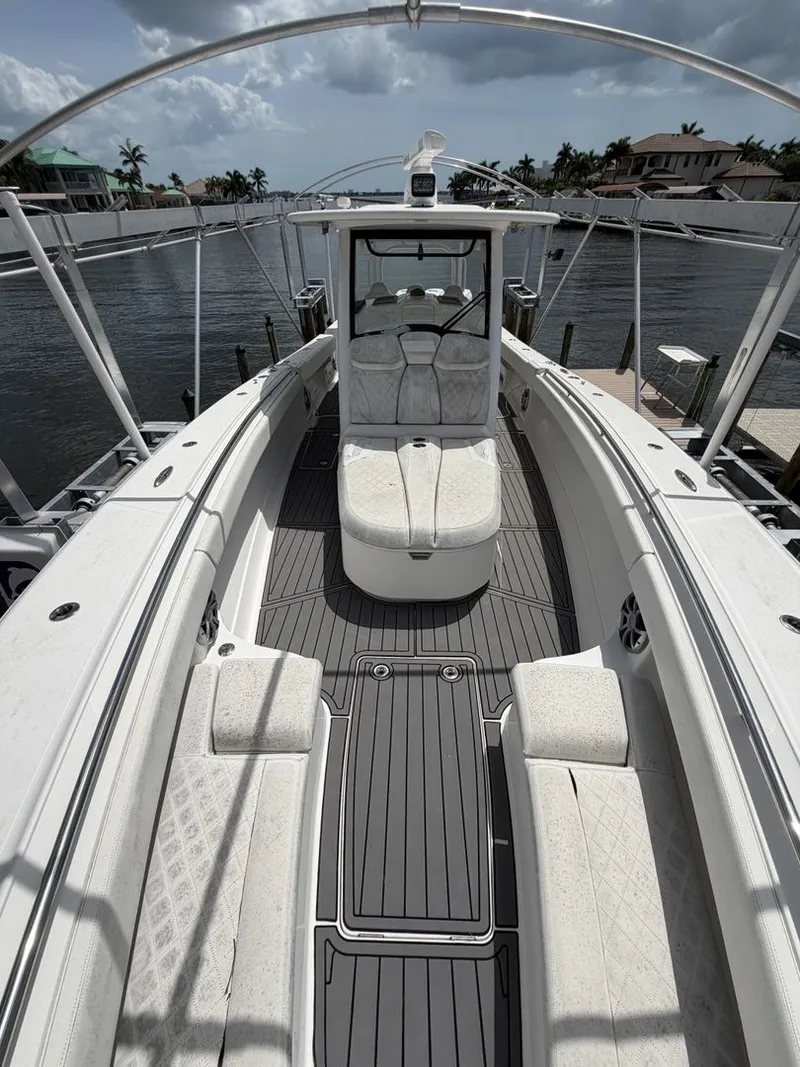 Slide: The Image of Black Water 43 SPORTFISH 2018 - 30