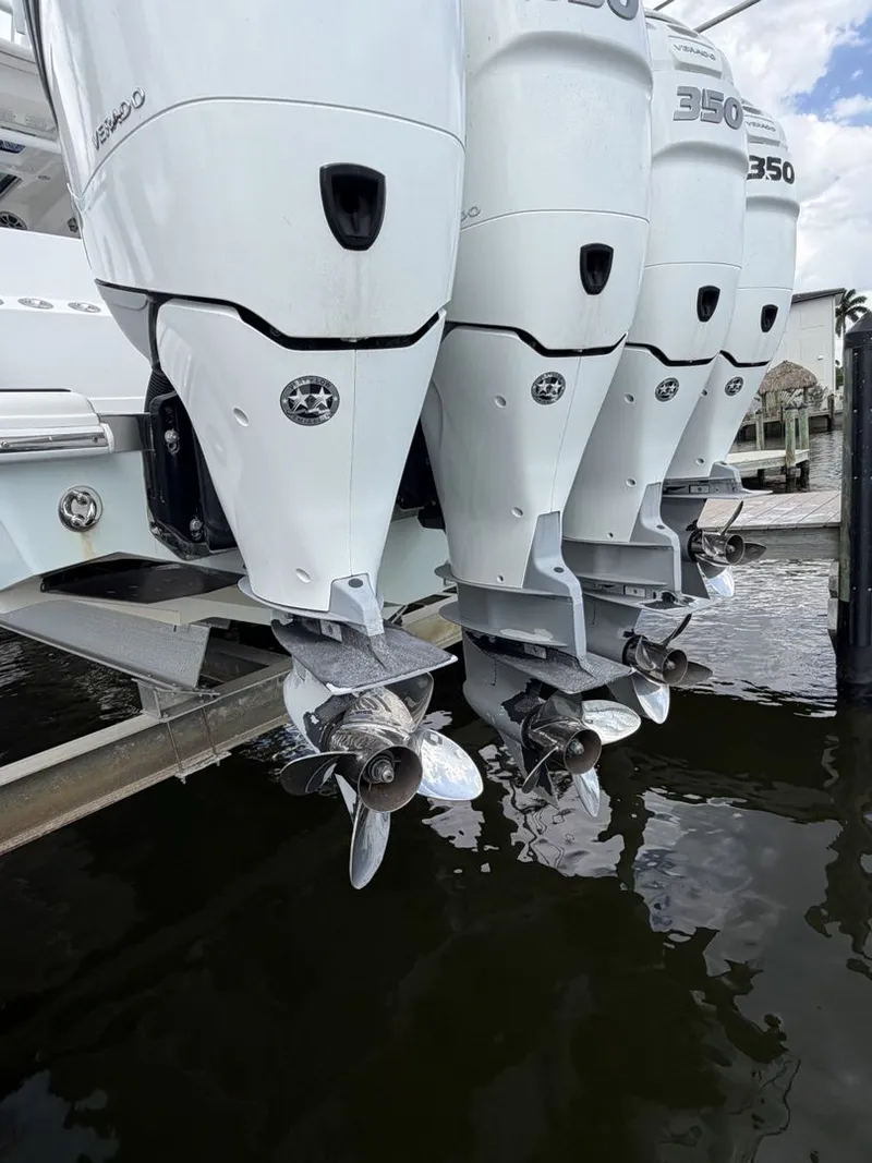 Slide: The Image of Black Water 43 SPORTFISH 2018 - 50