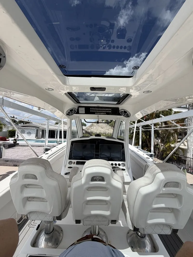 Slide: The Image of Black Water 43 SPORTFISH 2018 - 19