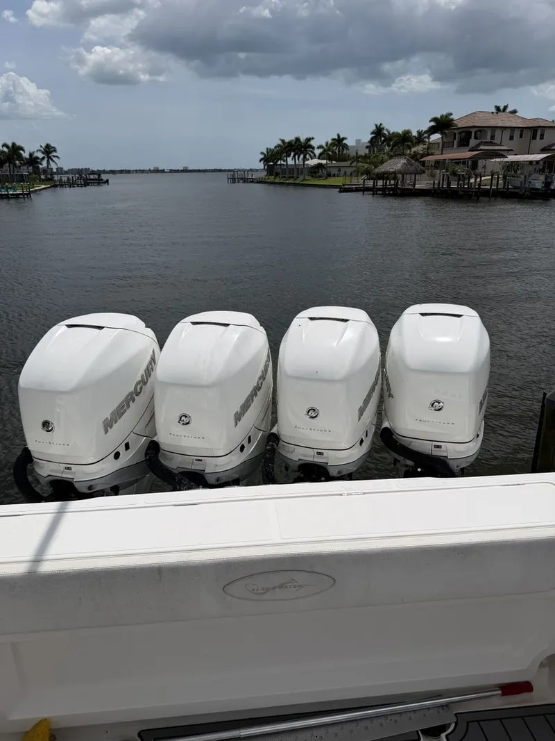 Slide: The Image of Black Water 43 SPORTFISH 2018 - 5