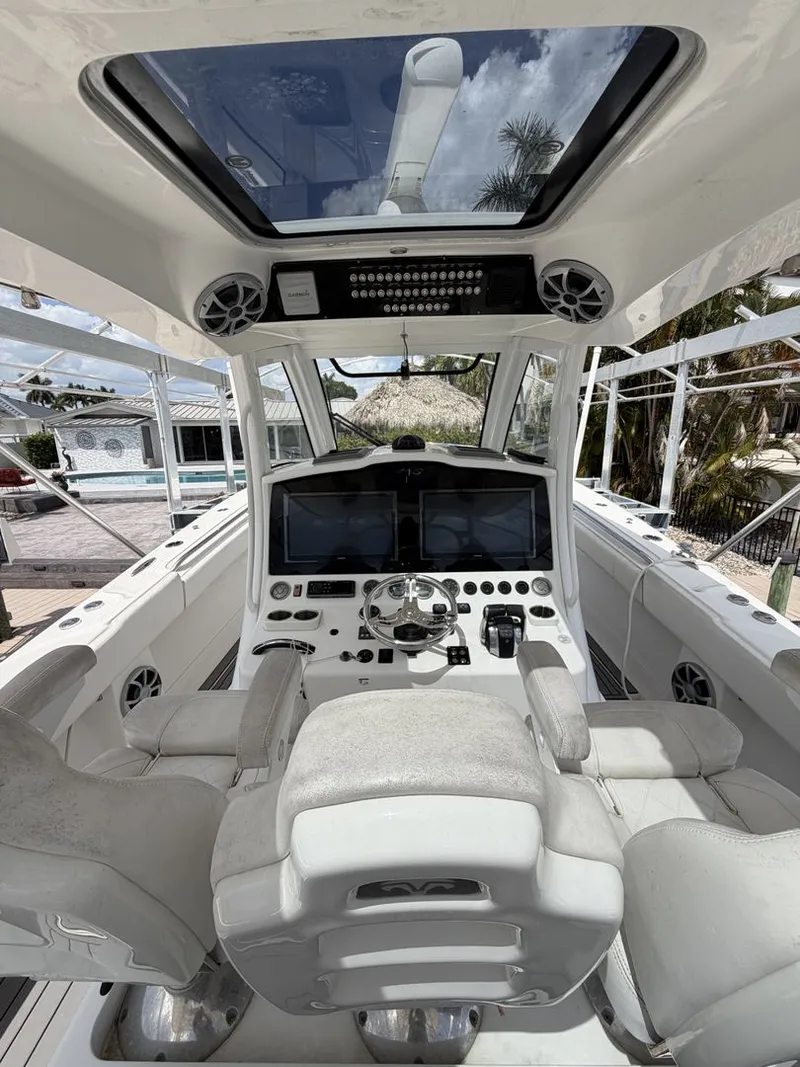 Slide: The Image of Black Water 43 SPORTFISH 2018 - 18