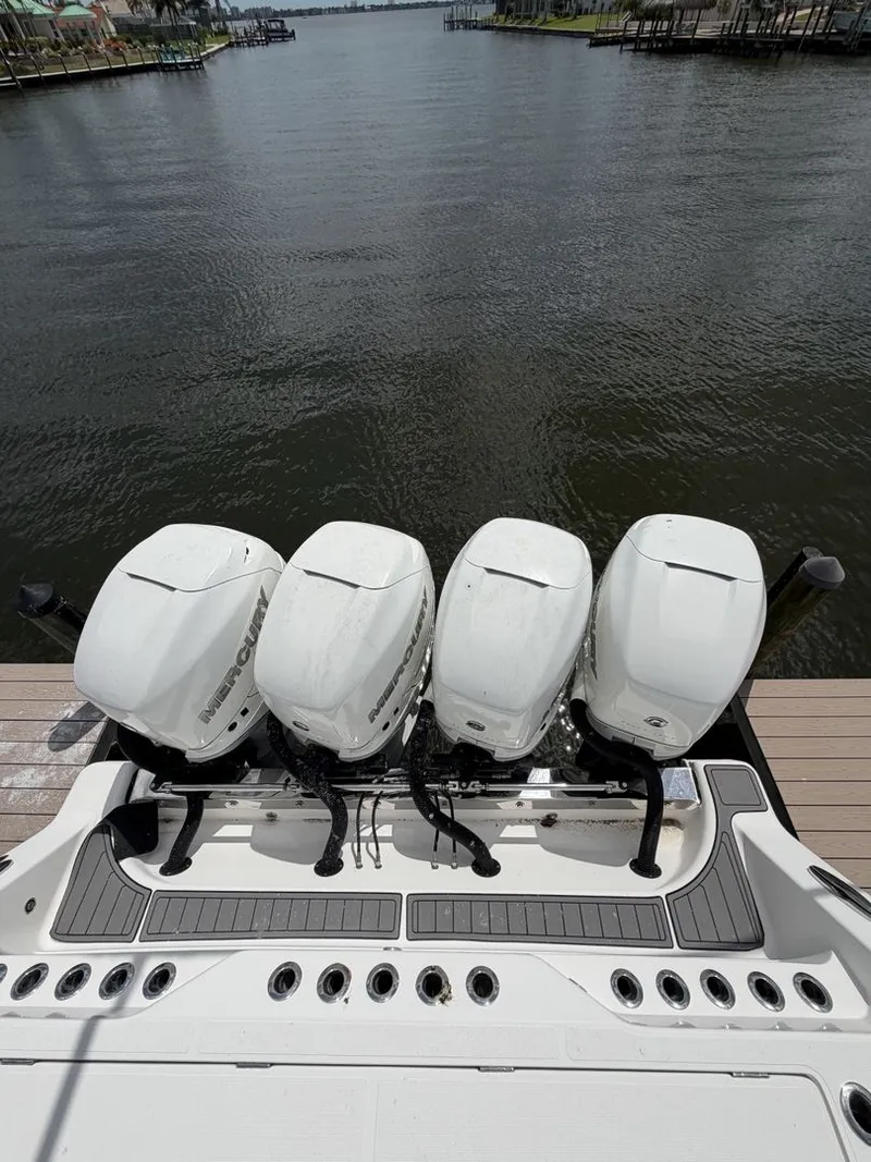 Slide: The Image of Black Water 43 SPORTFISH 2018 - 11