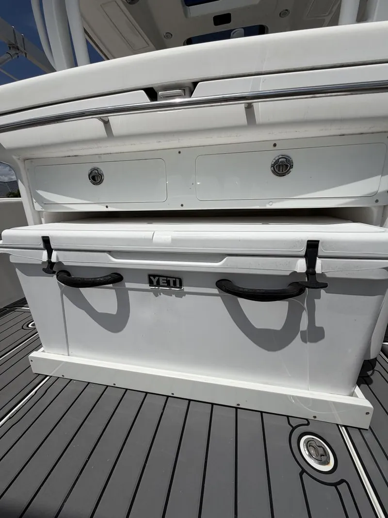 Slide: The Image of Black Water 43 SPORTFISH 2018 - 13