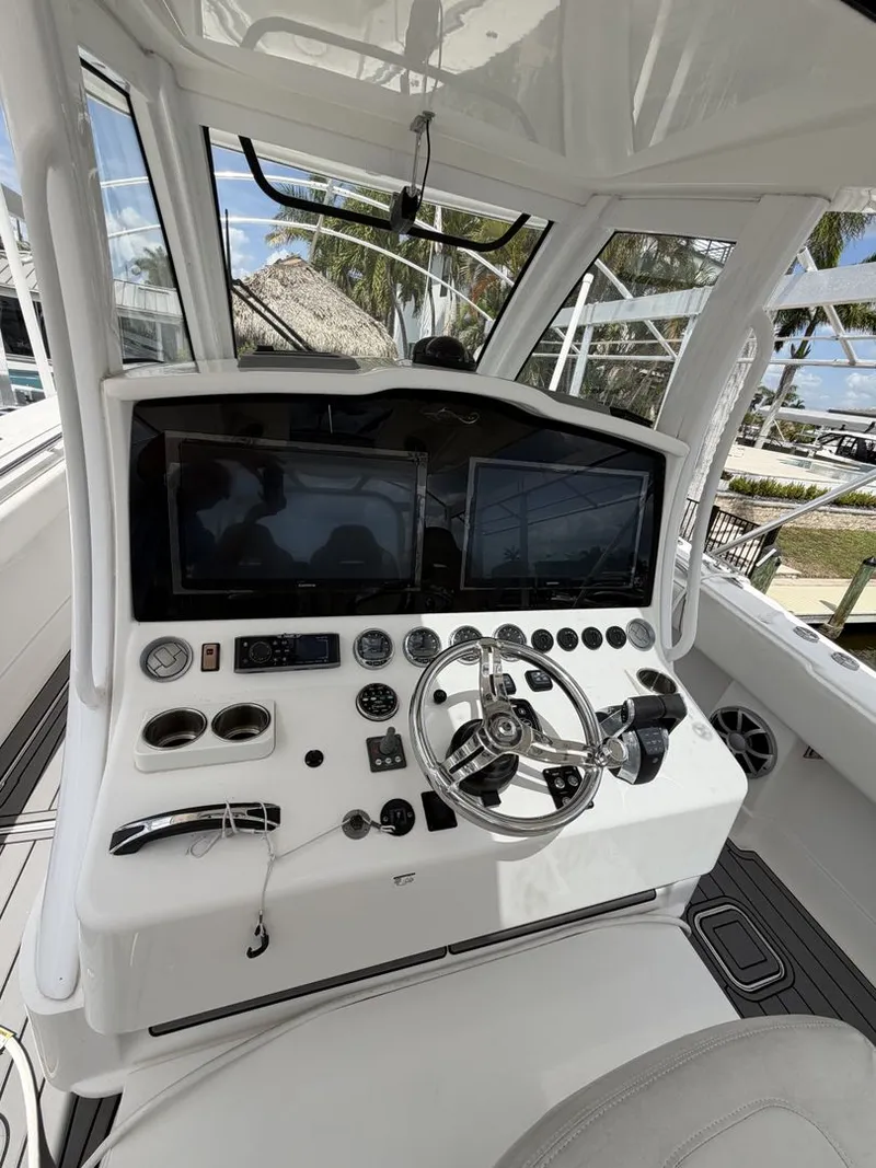 Slide: The Image of Black Water 43 SPORTFISH 2018 - 22