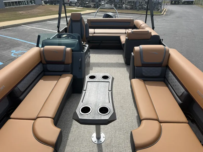 Slide: The Image of Bennington 23 SSB LUXE 2026 - 12