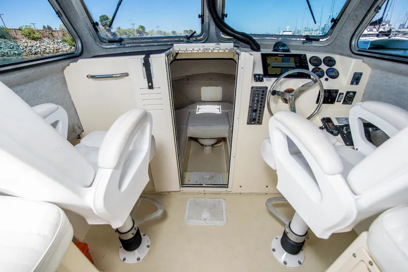 Slide: The Image of Parker Marine 2520 Deep Vee Sport Cabin 2004 - 4