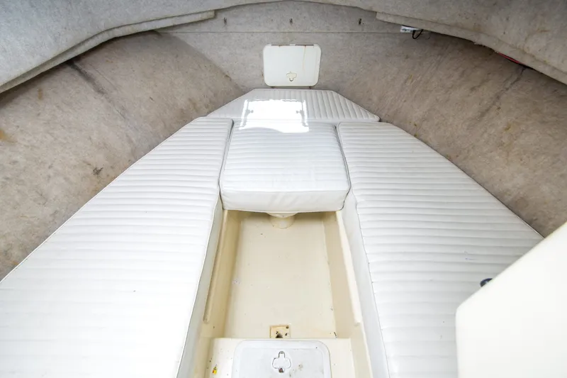 Slide: The Image of Parker Marine 2520 Deep Vee Sport Cabin 2004 - 7