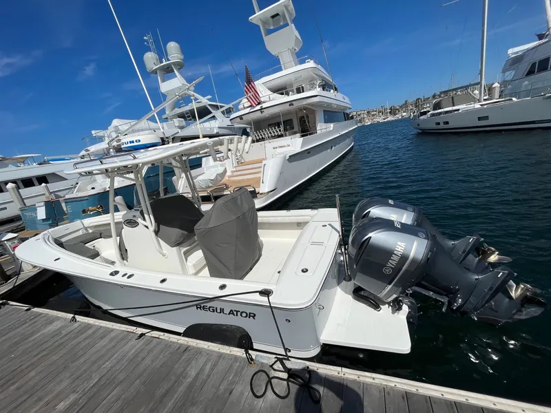Slide: The Image of Regulator Marine 25 Center Console 2019 - 6