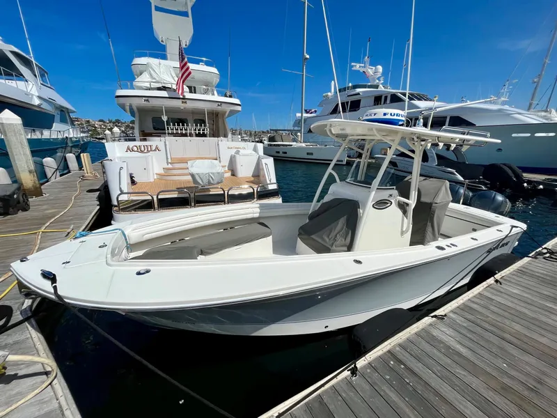 Slide: The Image of Regulator Marine 25 Center Console 2019 - 3
