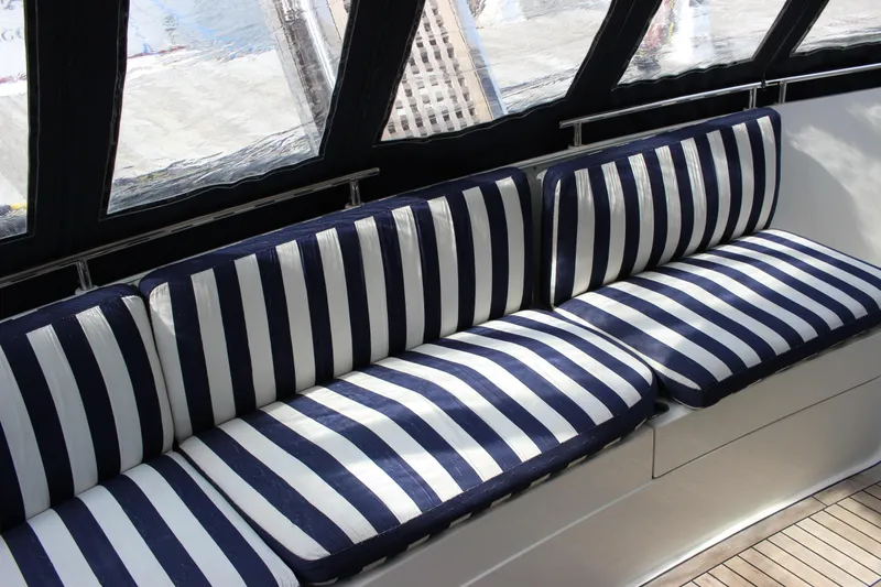 Slide: The Image of Fairline Phantom 2006 - 102