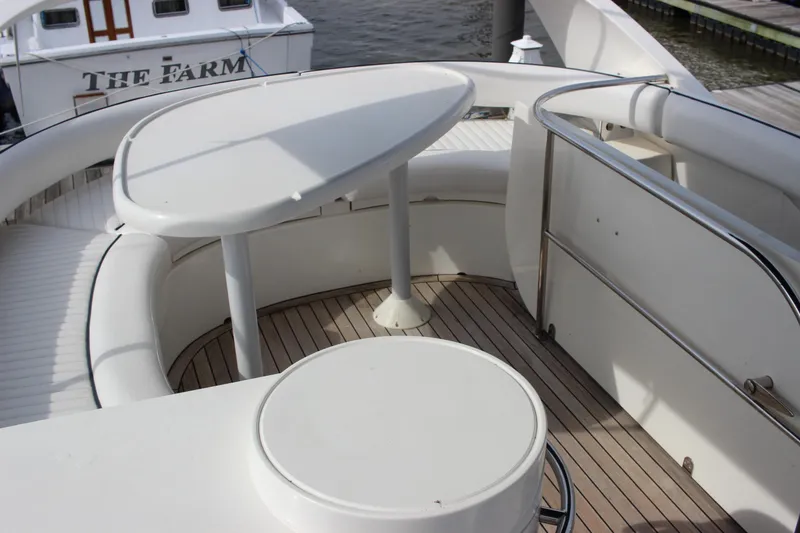 Slide: The Image of Fairline Phantom 2006 - 106